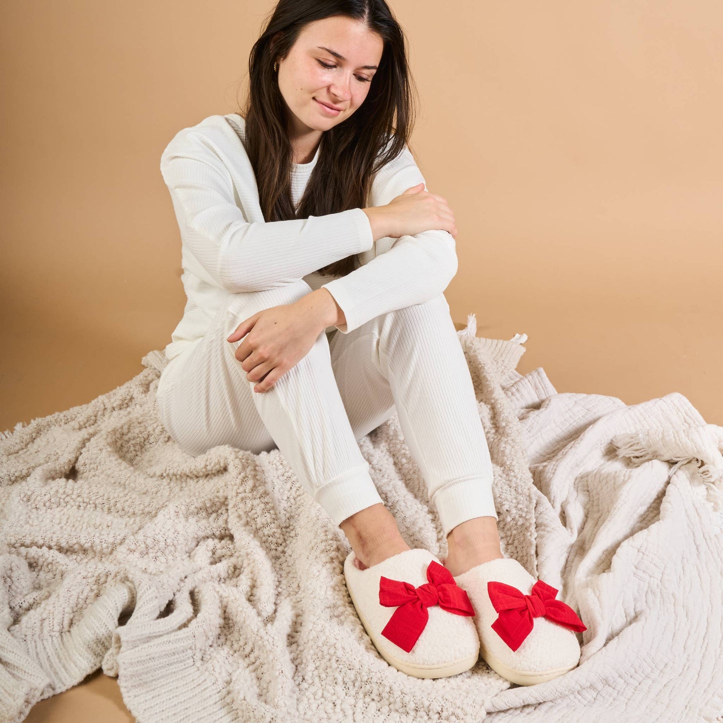 Betty Bow Fuzzy Slipper Red