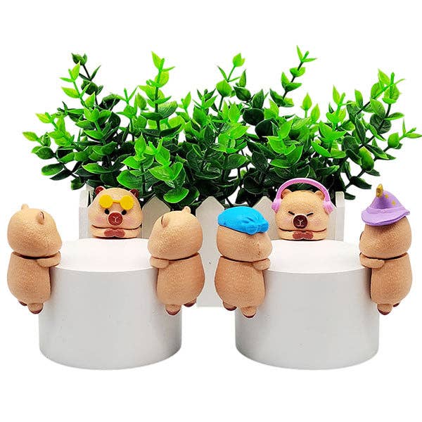 Capybara Huggers S3: The Phone Hugging Animals Collectable Figurine Blind Bag (1pc)