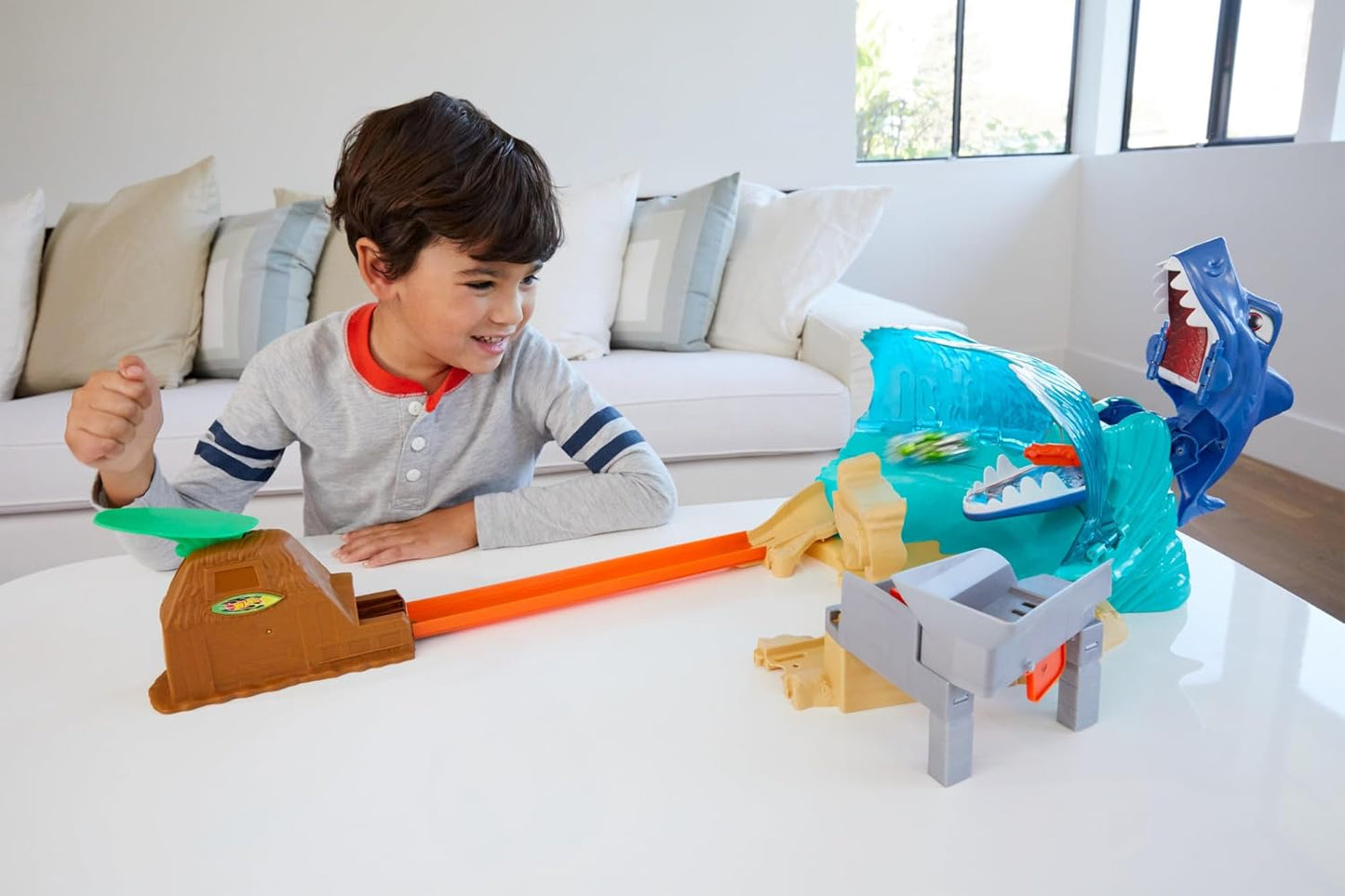 Hot Wheels City Shark Beach Battle