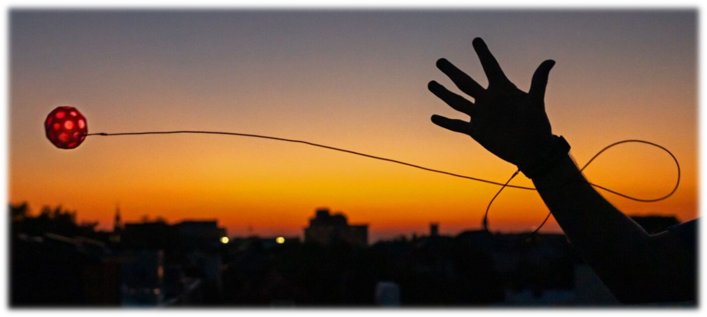 LED Bounceback Moon Ball